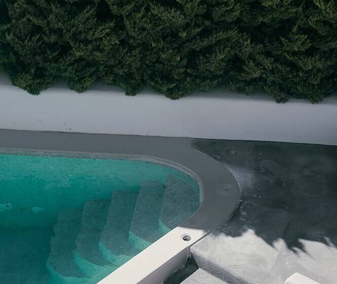 هتل Elements Cozy Suites