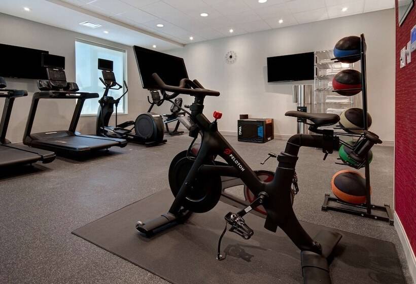 هتل Home2 Suites By Hilton Garden Grove
