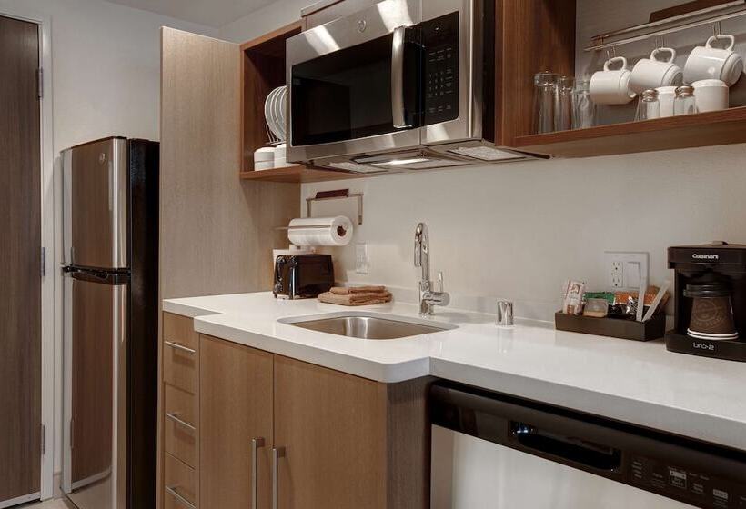 هتل Home2 Suites By Hilton Garden Grove