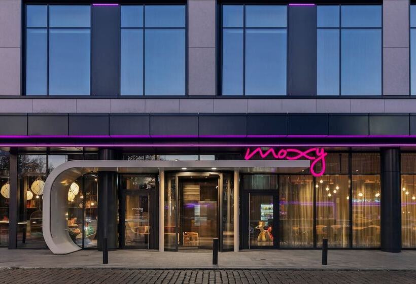 هتل Moxy Szczecin City