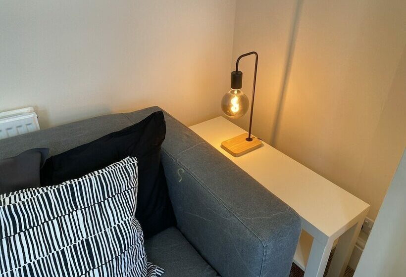 דירת נופש Charming 4bed Town House In Crookes, Sheffield