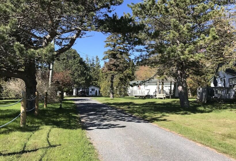 By The Bay Cottages