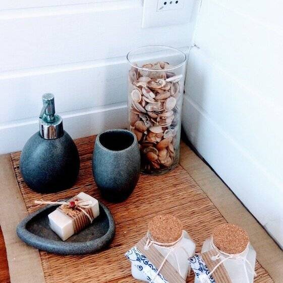 هتل Laguna Garzon Lodge