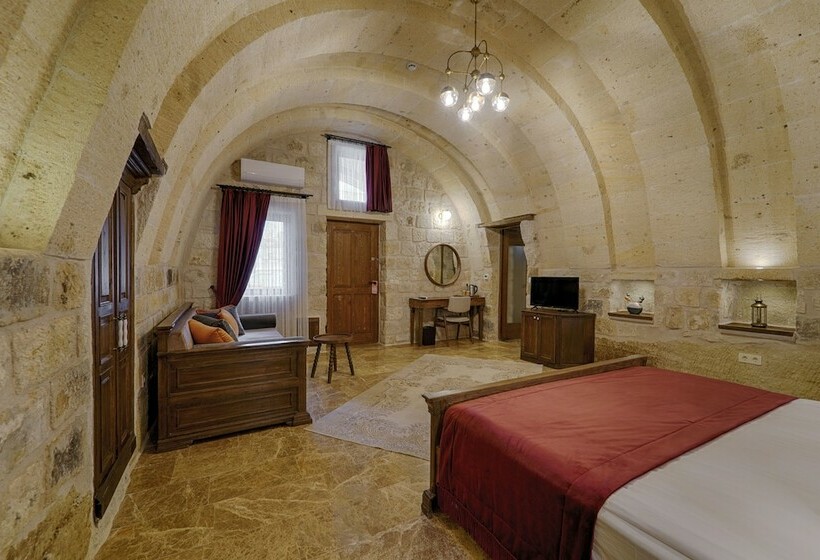 هتل Solem Cave Suites