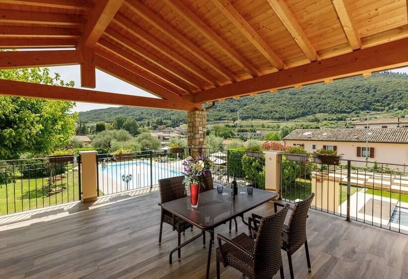 Residence Rustico