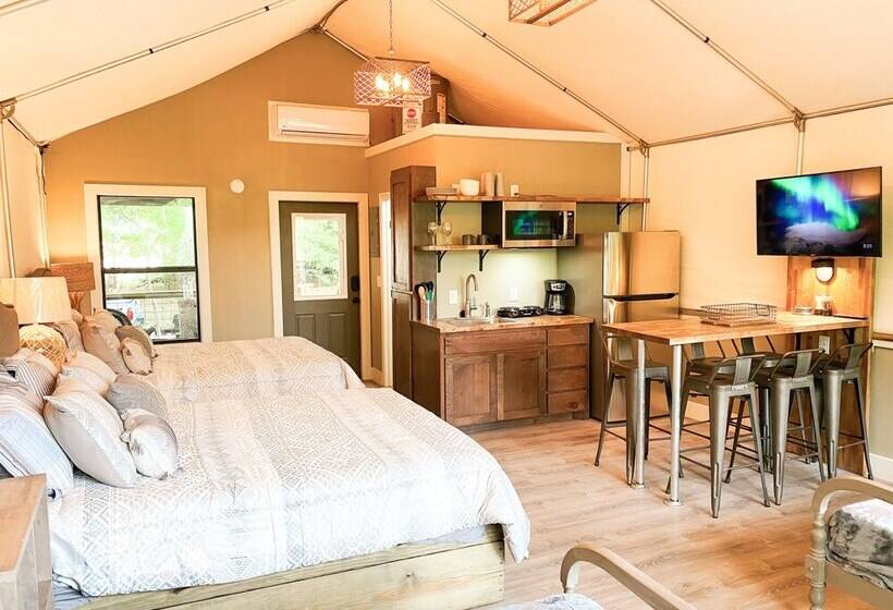 18 Son S Geronimo   Birdhouse Cabin