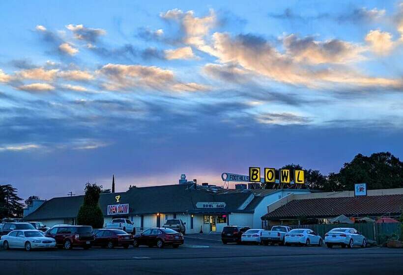 Foothills Motel