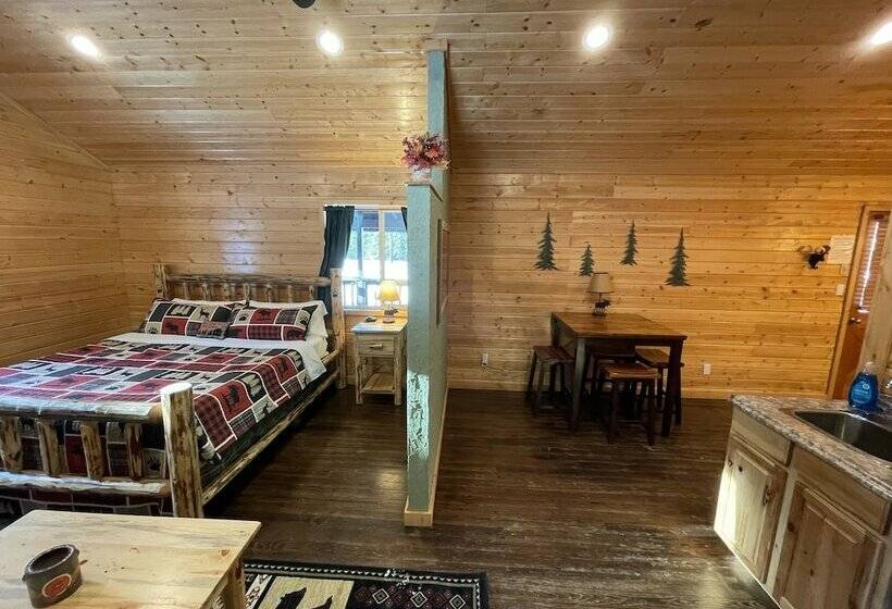 Отель Bear Creek Resort   Campsite