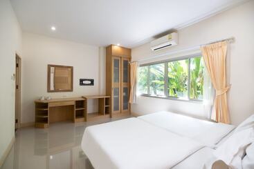 هتل Thara Cholapruek Resort
