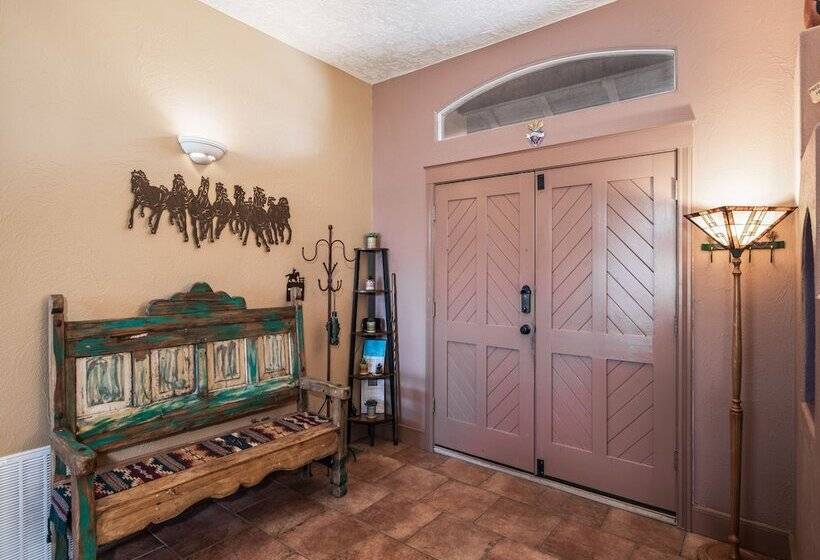 Casa Escondida