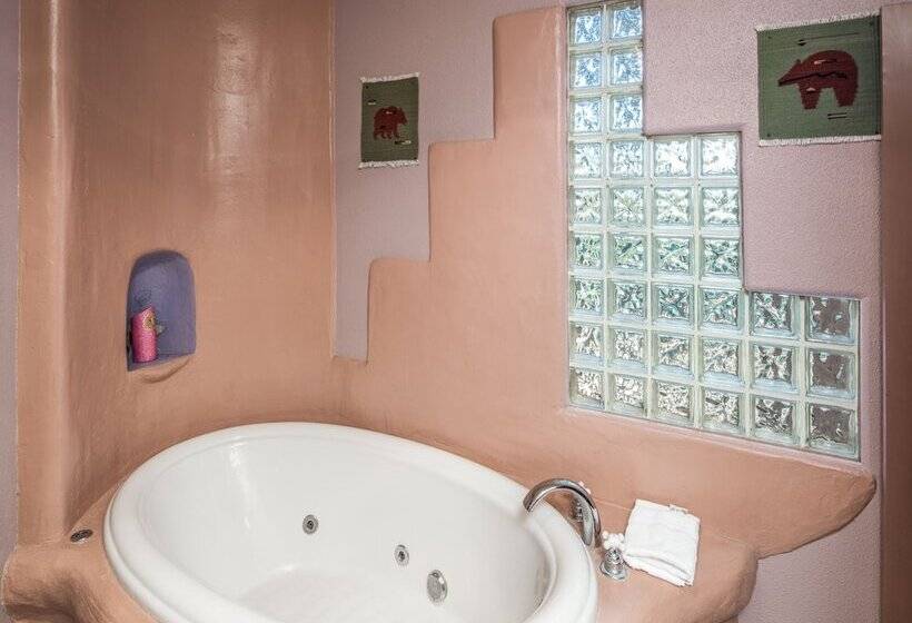Casa Escondida
