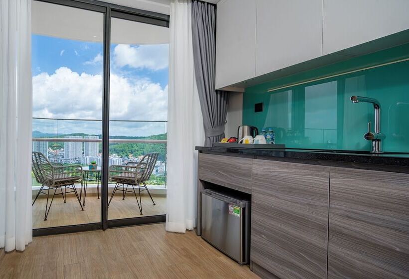 Citadines Marina Halong