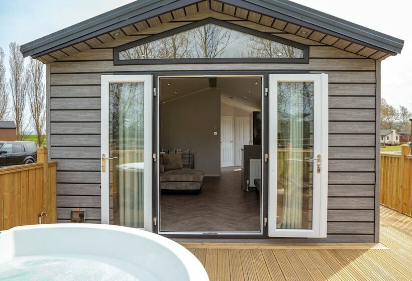 Immaculate 1 Bed Lodge In Yarm