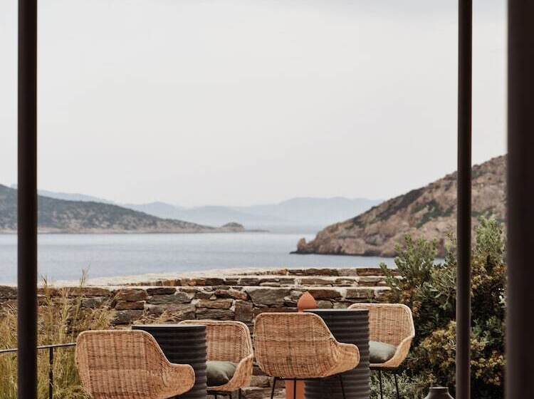 Nos Hotel & Villas