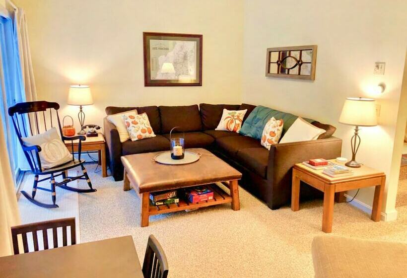 R1 Renovated Bretton Woods Slopeside Townhome In The Heart Of The White Mountains