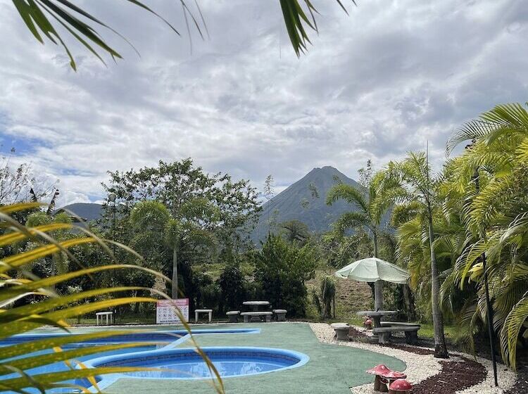 هتل Campos Arenal