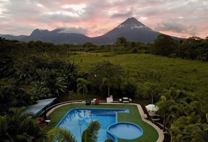 هتل Campos Arenal