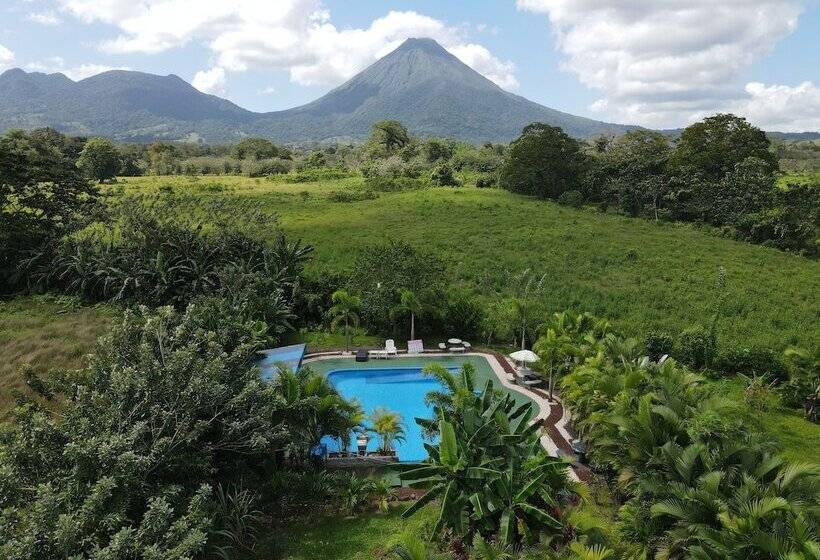 هتل Campos Arenal