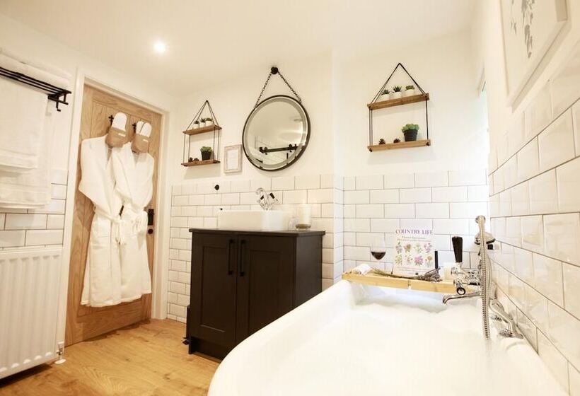 Luxury Thatched Country Cottage   Dartmoor, Devon