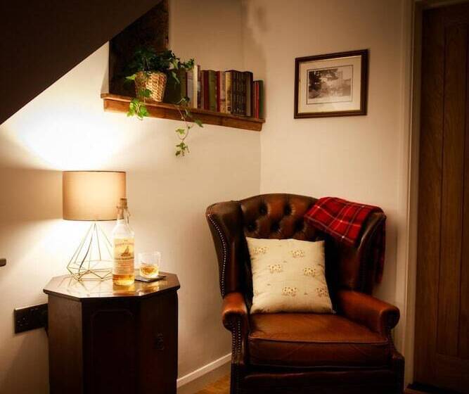 Luxury Thatched Country Cottage   Dartmoor, Devon