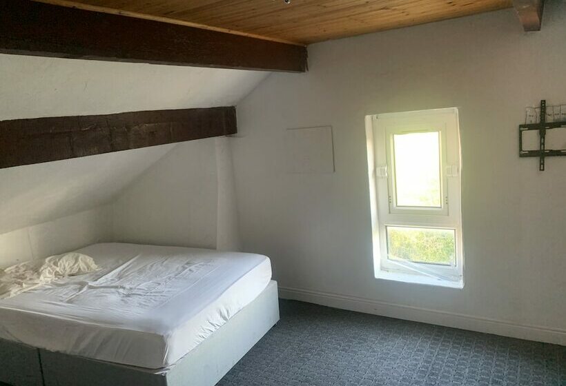 Резиденция Beautiful 5 Bed Farm Accommodation