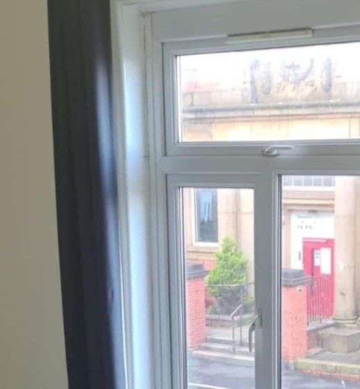 Резиденция Lovely 2 Bed House In Bolton Greater Manchester