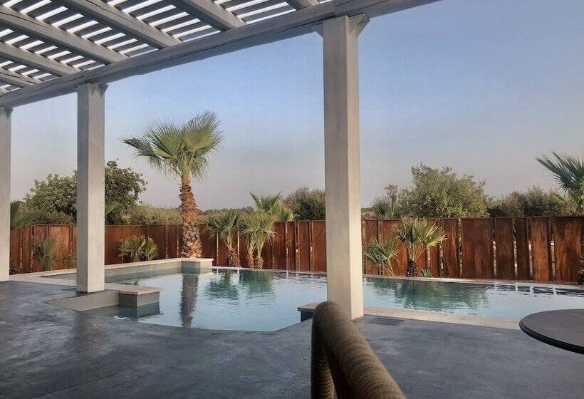 مسافرخانه Pietra D Acqua