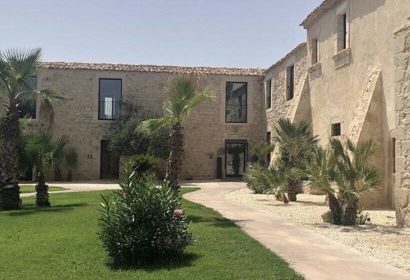 مسافرخانه Pietra D Acqua