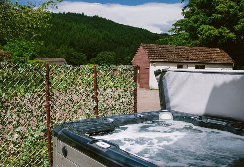 בית מלון כפרי Bright Star Lodge