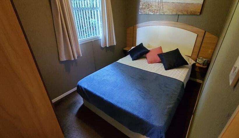 هتل Family Friendly 2 Bed Caravan In Rhyl, North Wales