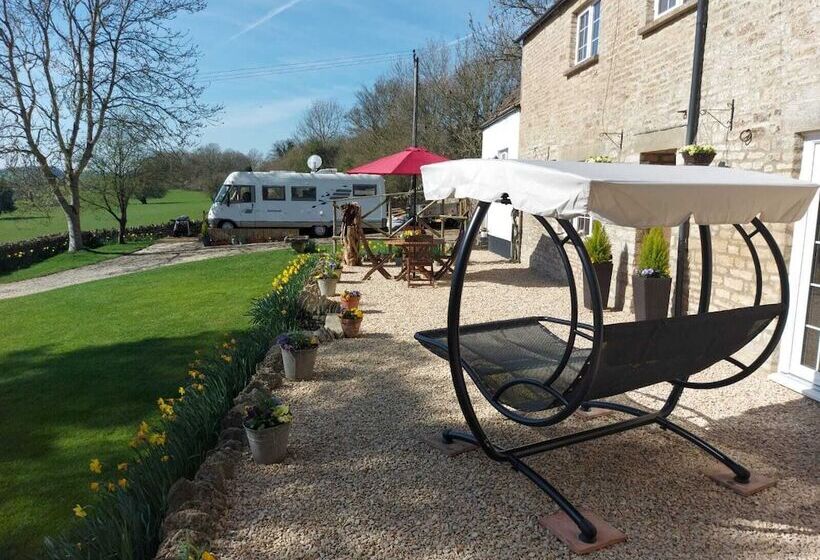 هتل Large Static Motorhome Stunning Countryside Views