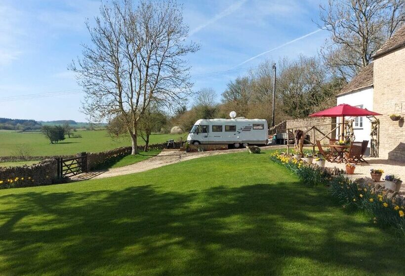 هتل Large Static Motorhome Stunning Countryside Views