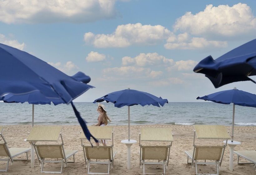 هتل Resort La Battigia Beach & Spa