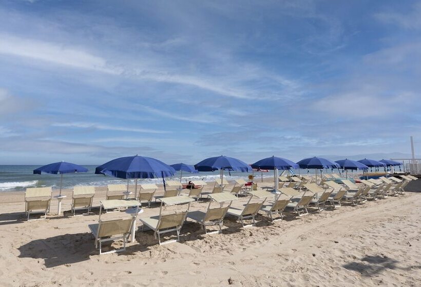 هتل Resort La Battigia Beach & Spa