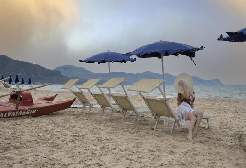 هتل Resort La Battigia Beach & Spa
