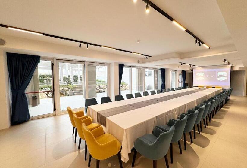 هتل Resort La Battigia Beach & Spa