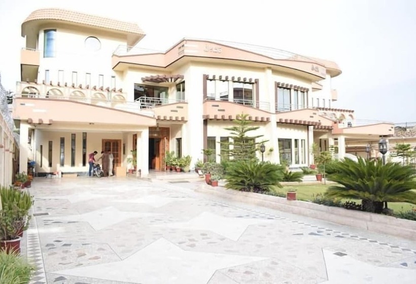 هتل Royal Emirates Residence