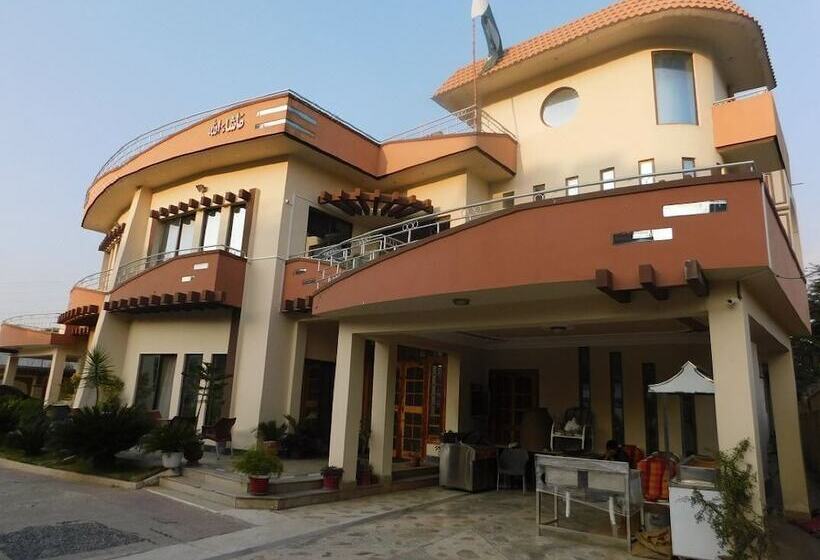 هتل Royal Emirates Residence