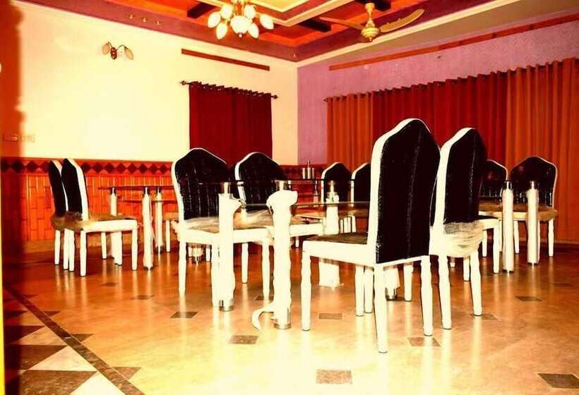 هتل Royal Emirates Residence