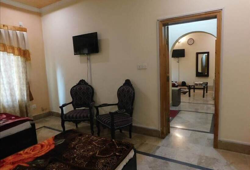 هتل Royal Emirates Residence