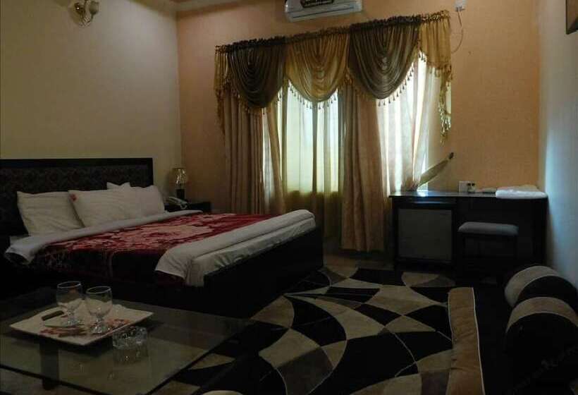 هتل Royal Emirates Residence