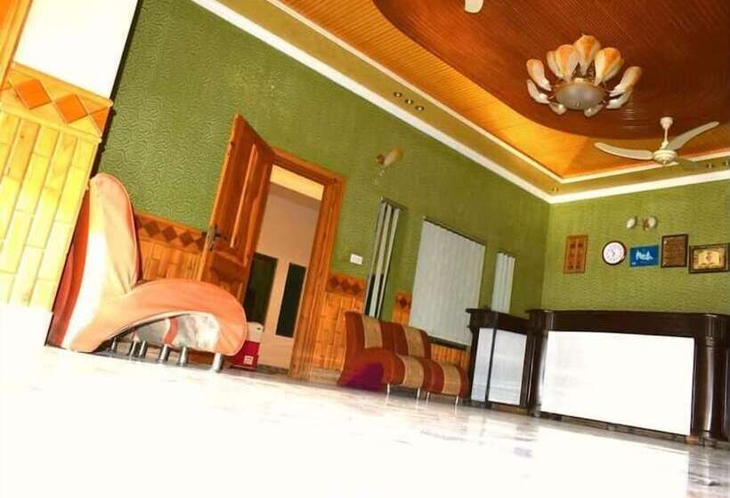 هتل Royal Emirates Residence