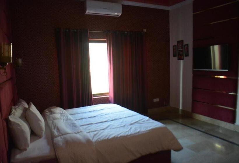 هتل Royal Emirates Residence