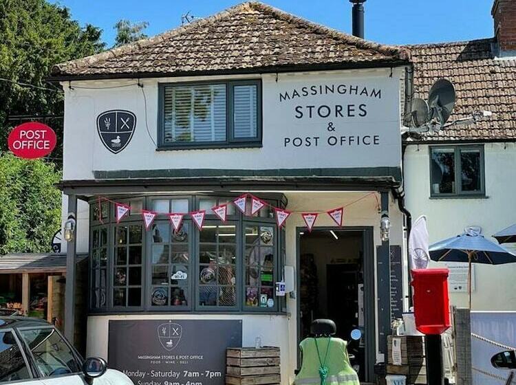 Luxury 1 Bed Cottage With Hot Tub And Log Burner