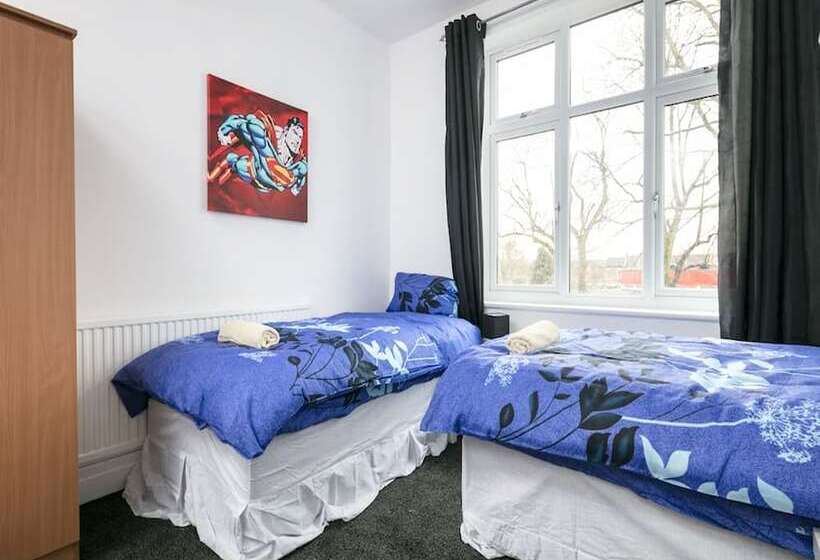 پانسیون Shared Short Term South Manchester Accommodation