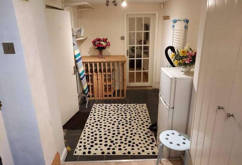 レジデンス Beautiful 3 Bed House In Chatham