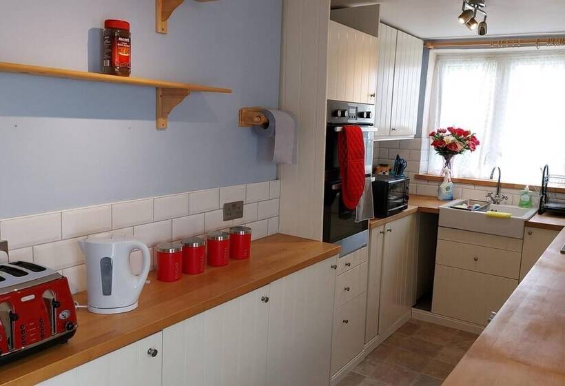レジデンス Beautiful 3 Bed House In Chatham
