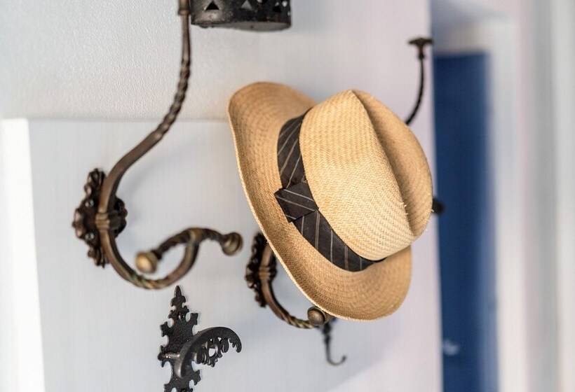 住所  Casa Mimi Garden With A View Cuglieri Sardinia