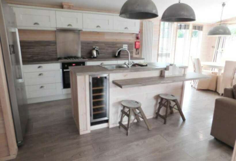 إقامة Lovely 5 Berth Lodge In North Walsham