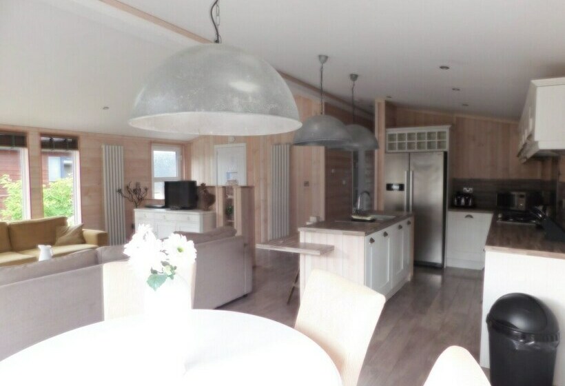 إقامة Lovely 5 Berth Lodge In North Walsham